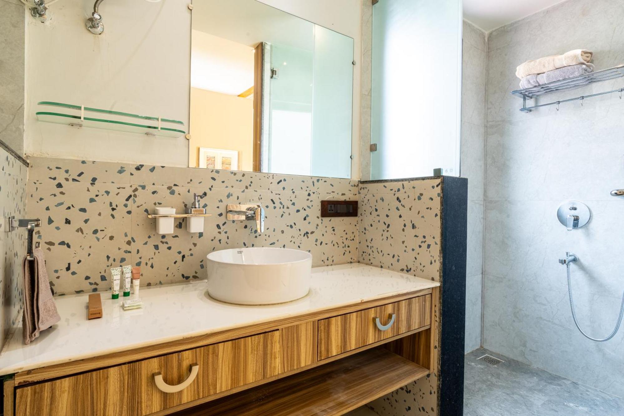 Saffronstays Sukh Saklana Haveli,rishikesh Dehradun